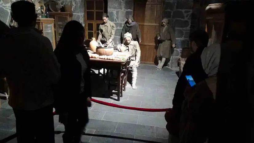 Kars'taki Kanlı Tabya Müzesi'nde Tarihin Duygusal Yolculuğu Başlıyor