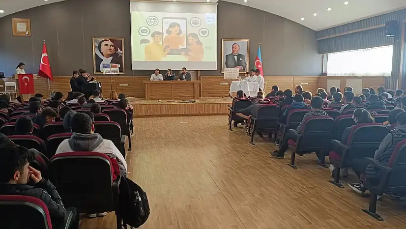 Kars Yeşilay'dan Öğrencilere Bağımlılıkla Mücadele Eğitimi