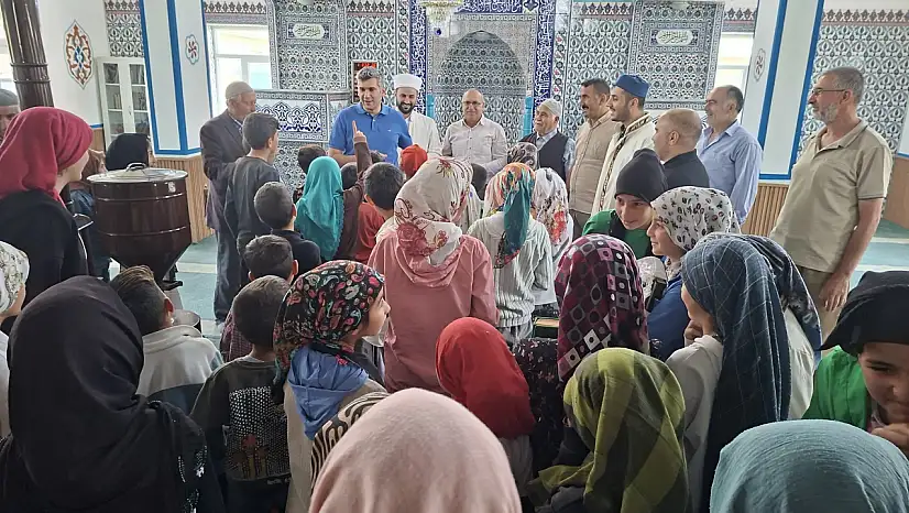 Kaymakam Korkusuz vatandaşlarla ve Kur'an kursu öğrencileriyle buluştu