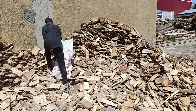 Kışın habercisi: Odun satışları erken başladı