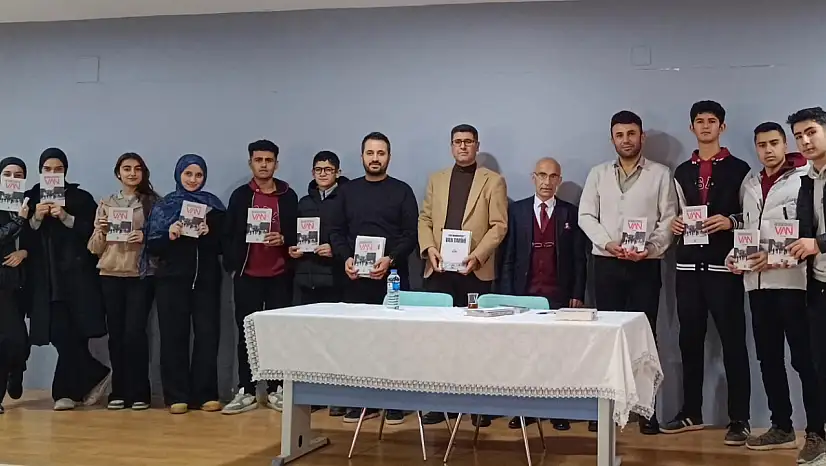 Kültür Sanat Van Projesi Kapsamında 'Şehir, Kültür ve Medeniyet' Söyleşisi Düzenlendi