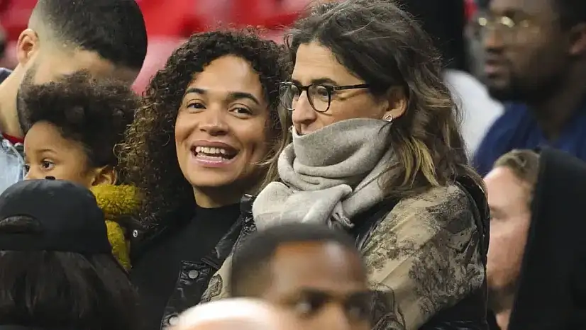 Kylian Mbappe'nin annesi Fayza Lamari kimdir, nerelidir, kaç yaşındadır ve maaşı ne kadar, ayrıca ne kadar para kazanıyor?