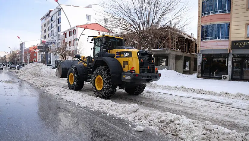 Muş Belediyesi Karla Mücadele Çalışmalarını Sürdürüyor