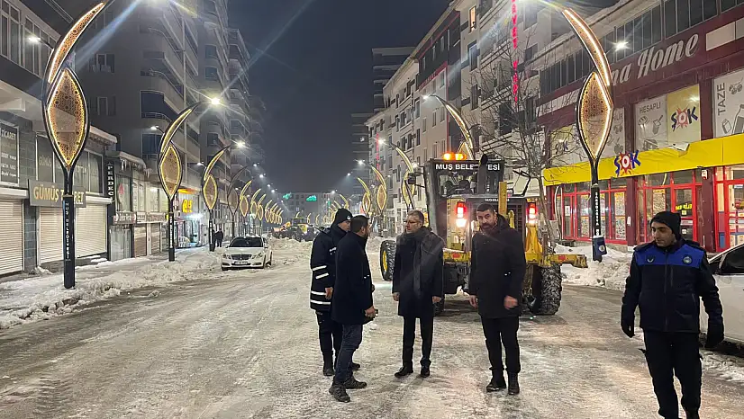 Muş Belediyesi'nden Karla Mücadelede Özverili Çalışma