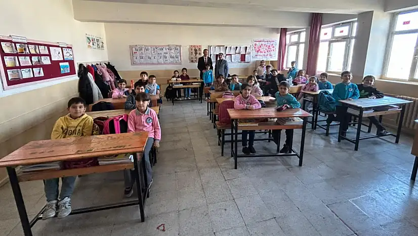 Muş İl Millî Eğitim Müdürü Abdulkadir Altay'dan Borsa İstanbul İlkokuluna Ziyaret