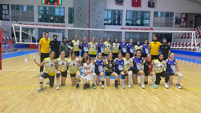 Muş Olimpik Kadın Voleybol Takımı'ndan 3-0'lık Net Galibiyet