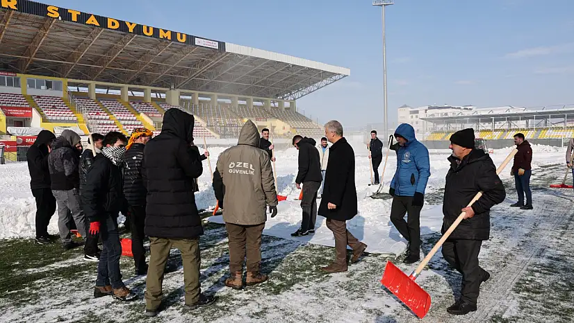 Muş Şehir Stadyumu Maça Hazırlanıyor