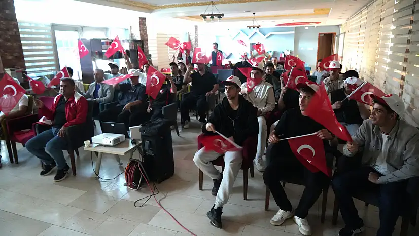 Muş'ta Dünya Kupası heyecanı dev ekranda yaşandı
