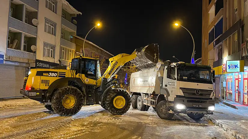Muş'ta Karla Mücadele Aralıksız Sürüyor