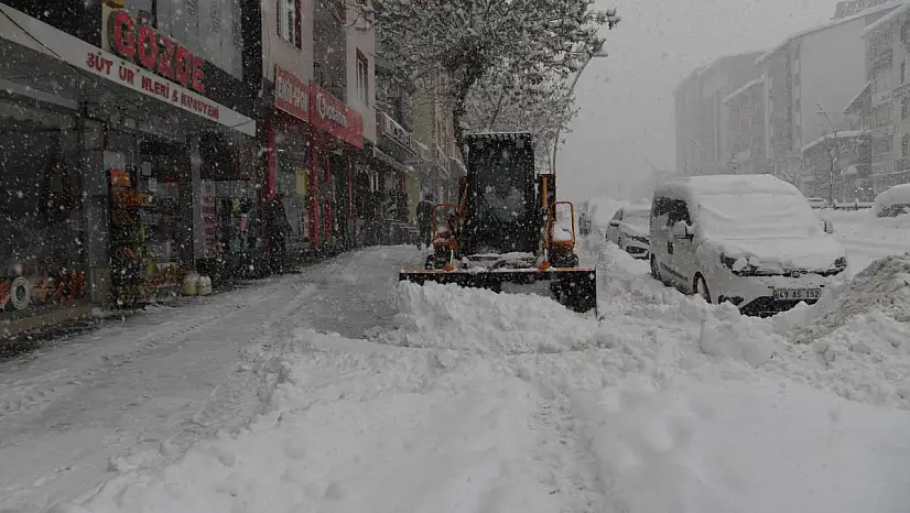 Muş'ta Karla Mücadele Çalışmaları Aralıksız Sürüyor