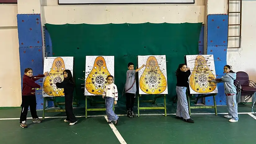 Muş'ta Okul Sporları Kapsamında Okçuluk Antrenmanları Sürüyor