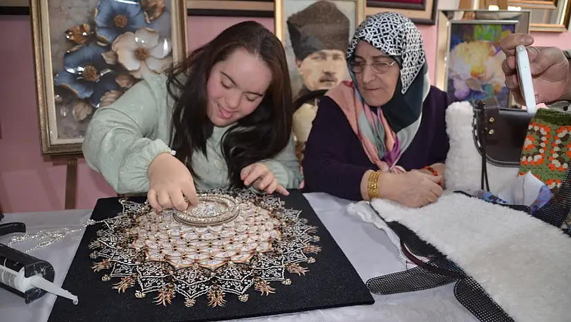 Muş'ta Rabia Nur'un sanatla güçlenen hikâyesi