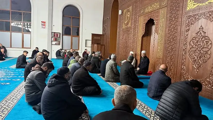 Muş'ta Sayılganlar Camii'nde Sabah Namazı Buluşması