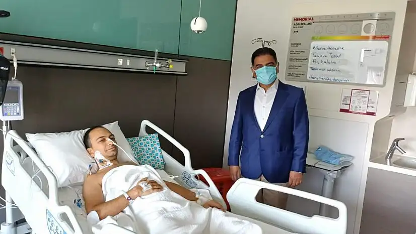 Oğul, babasına hayat vererek karaciğer bağışında bulundu