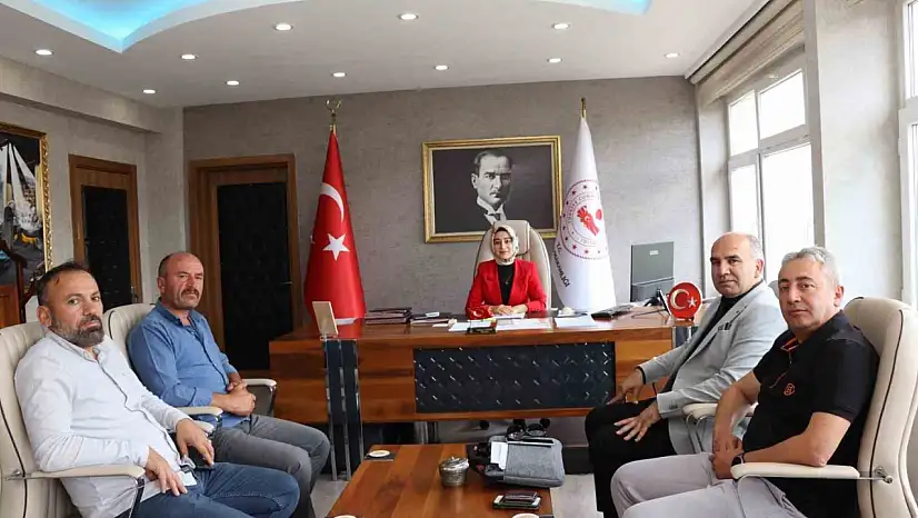 Olur Kaymakamı'ndan Dut Pekmezi Festivali'ne Destek ve Ziyaretçi Heyetine Davet