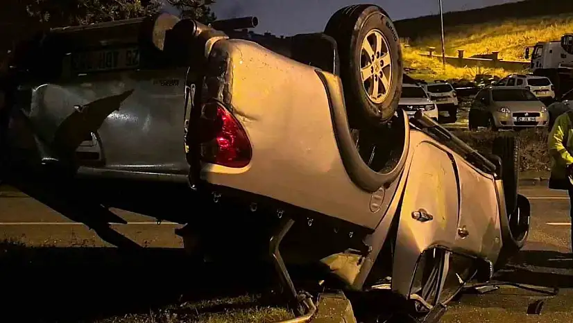 Palandöken'de kamyonet takla attı, sürücü hafif yaralı olarak kurtuldu