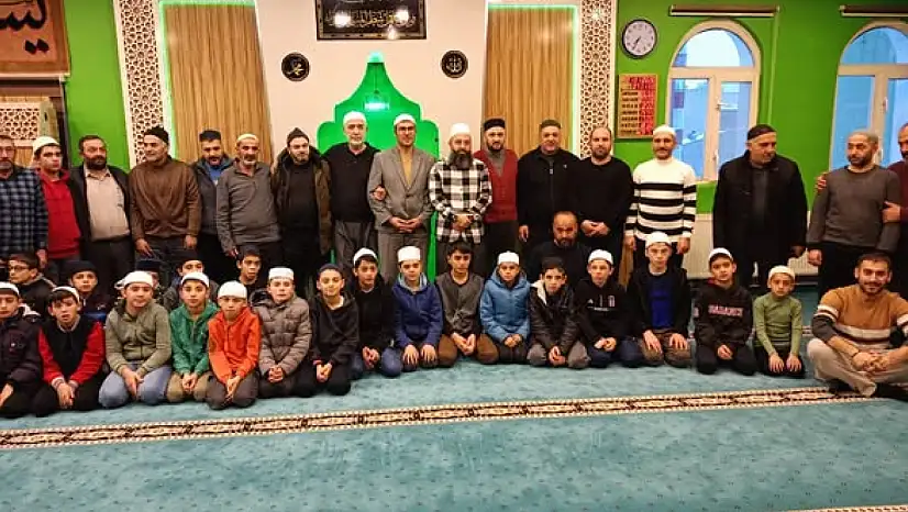 Pasinler'de 'Ailecek Sabah Namazı'nda Buluşuyoruz' Programı Düzenlendi