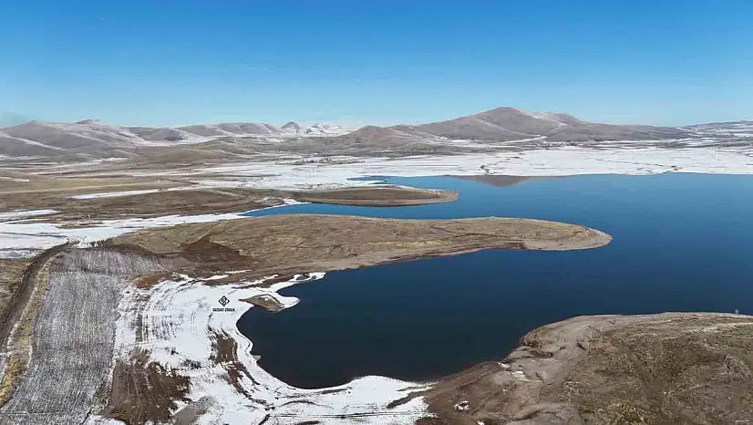 Patnos Barajı kışın gizli güzelliğini gözler önüne serdi