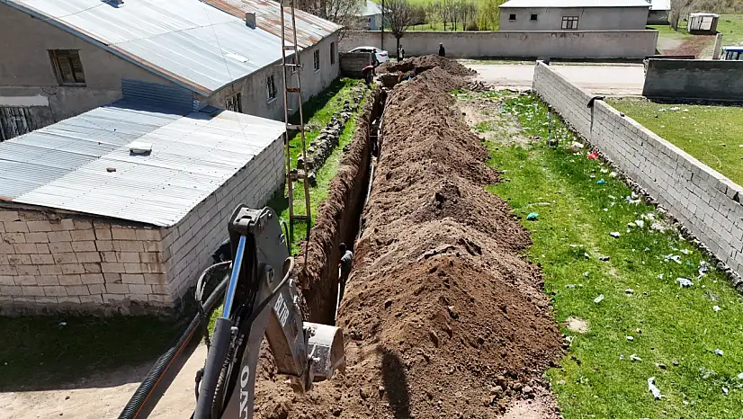 Patnos'ta 14 Nisan Mahallesi'nin altyapı sorunu için çalışma yapıldı