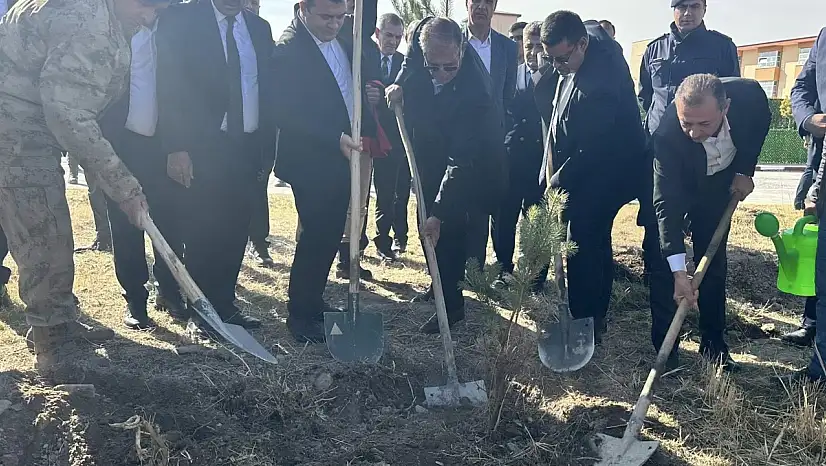 Patnos'ta milli ağaçlandırma günü kutlandı