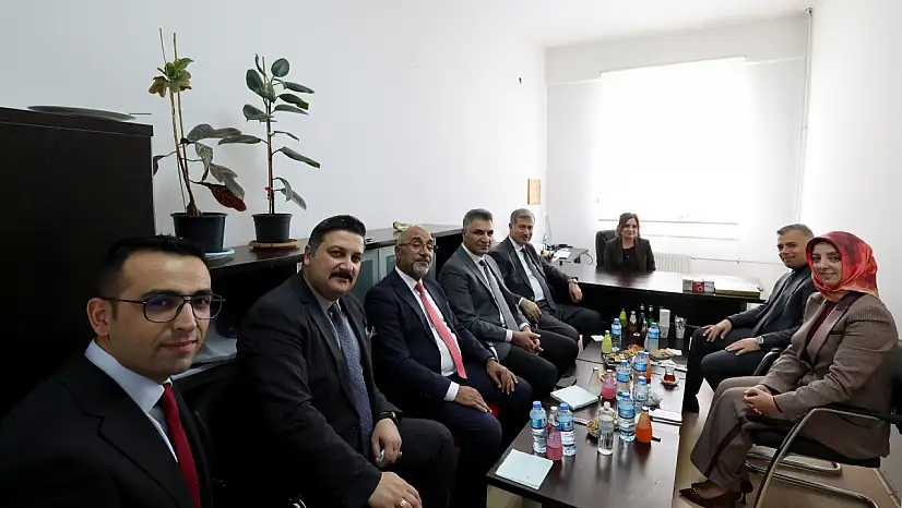 Rektör Gülçin yeni unvan alan akademisyenleri tebrik etti