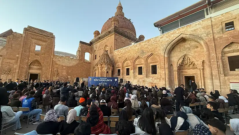 'Söz Gençlikte Ağrı', gençlik buluşmasına İshak Paşa Sarayı ev sahipliği yaptı