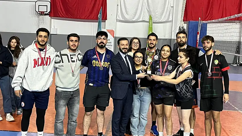 Spor Bilimleri Fakültesi Voleybol Turnuvası Büyük İlgi Gördü