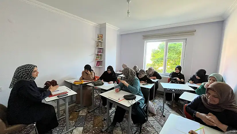 Stresle baş etmenin yolları Patnos ADEM'de anlatıldı