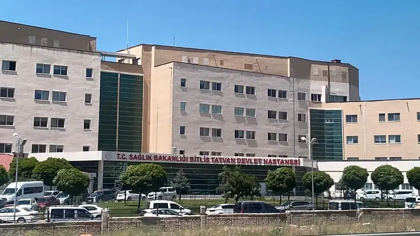 Tatvan Devlet Hastanesi 2025'te 1 Milyonun Üzerinde Hastaya Poliklinik Hizmeti Sundu