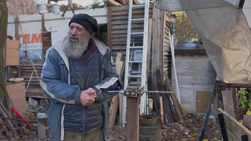 Tortum'da Abdulkadir Şimşek'ten geri dönüşümle sanat eserleri ve doğal gıda üretimi örnekleri