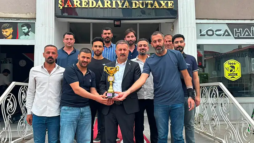 Tutak Belediyespor'dan başkan Fevzi Sayan'a şampiyonluk ziyareti