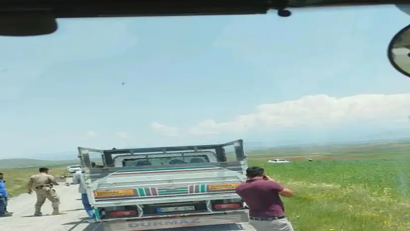 Tutak'ta kontrolden çıkan araç tarlaya uçtu