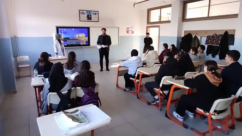 Umre Ödüllü Gençlik Bilgi Yarışması Tanıtımı Erzurum Olur'da Yapıldı