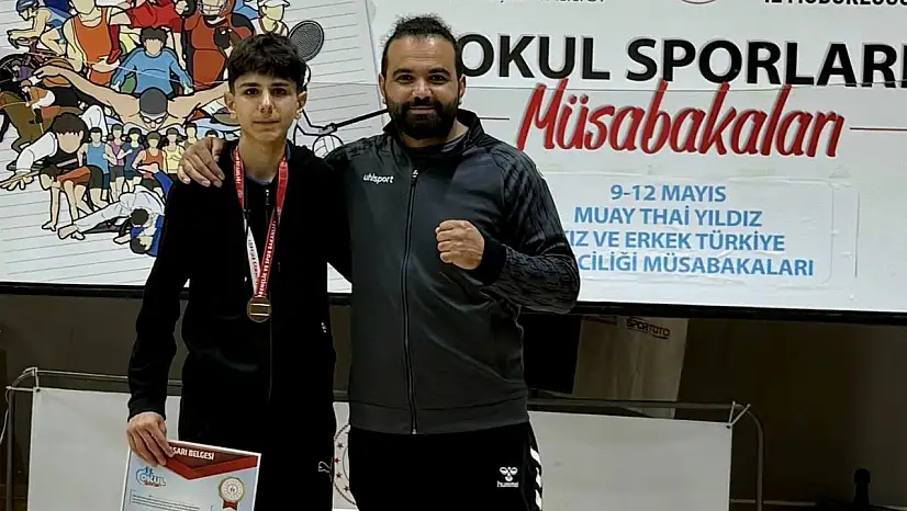 Uşak'ta ringi Ağrılılar salladı!