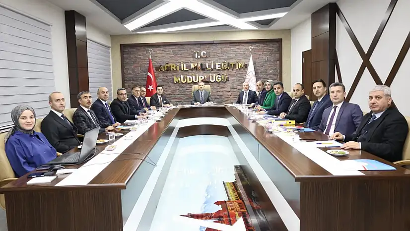 Vali Bozkurt eğitim yöneticileriyle bir araya geldi