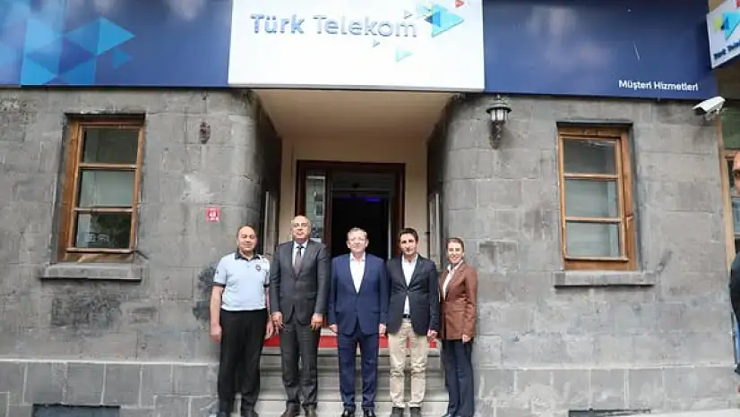 Vali Ziya Polat, Kars Telekom Müdürü Vahit Yıldız'ı Ziyaret Etti