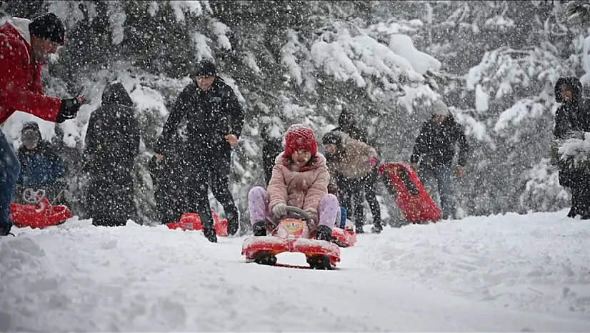 Valiliklerden art arda karar: Hangi illerde okullar tatil?