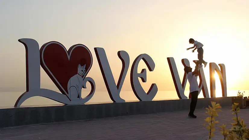 Van Büyükşehir Belediyesi 'I Love Van' Yazısını Yeniledi, İlgi Artıyor