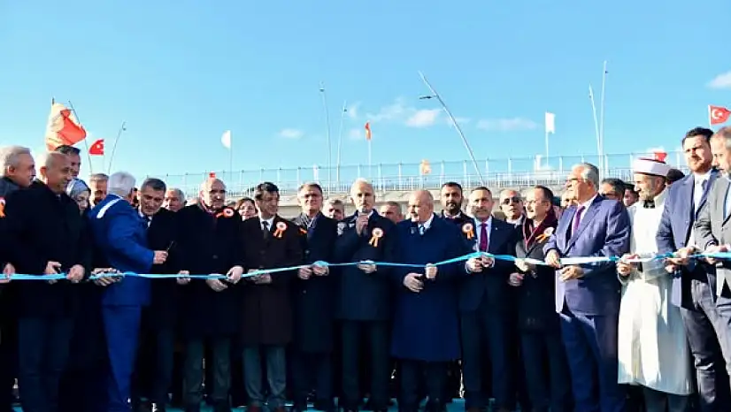 Van Çevre Yolunun 28 Kilometresi Törenle Trafiğe Açıldı