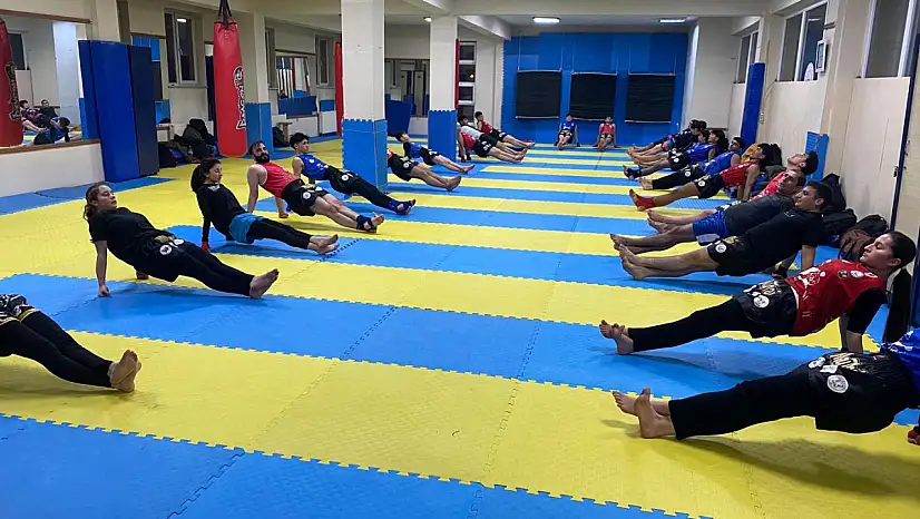 Van'da Muay Thai Sporcuları Hedefe Odaklandı