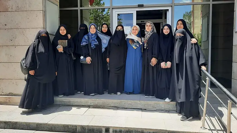 Van'da sınava giren hafız adayları Doğubayazıt'ta coşku ile karşılandı