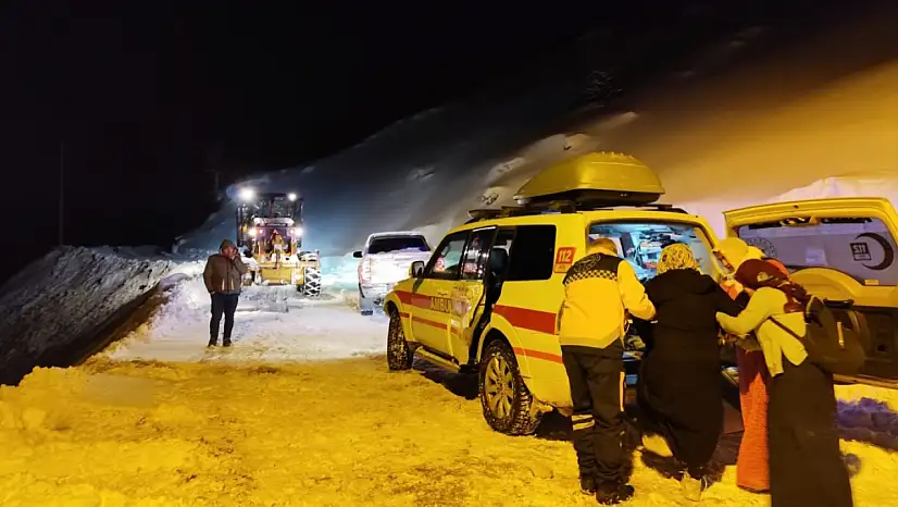 Van'da Zorlu Coğrafyada Hastalara Ulaşım İçin Seferberlik