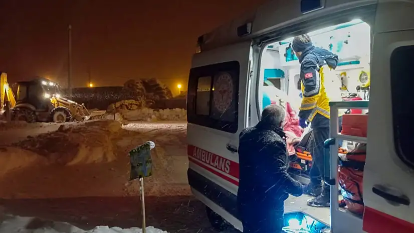 Van'da Zorlu Kış Şartlarına Rağmen Vatandaşlara Kesintisiz Destek