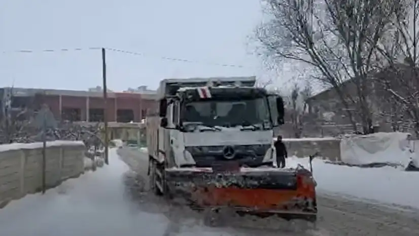 Van Edremit'te Karla Mücadele Çalışmaları Aralıksız Sürüyor