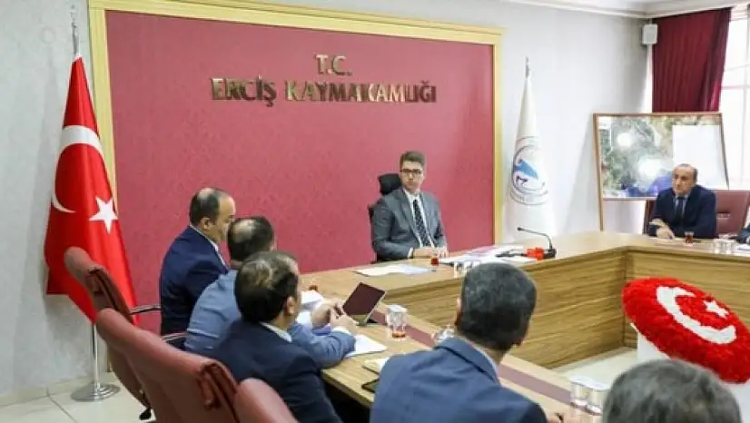 Van Erciş'te 2025-2026 Eğitim-Öğretim Yılı 1. Dönem Değerlendirme Toplantısı Gerçekleştirildi