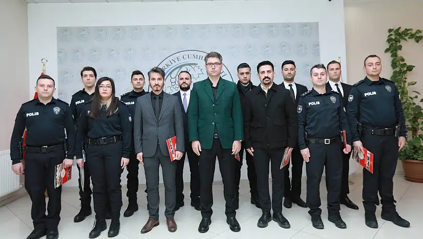 Van Erciş'te Emniyet Personeline Başarı Belgesi Takdimi