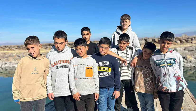 Van Gölü'nde Yazın Sararan Saçlar Kışla Birlikte Doğal Rengine Döndü