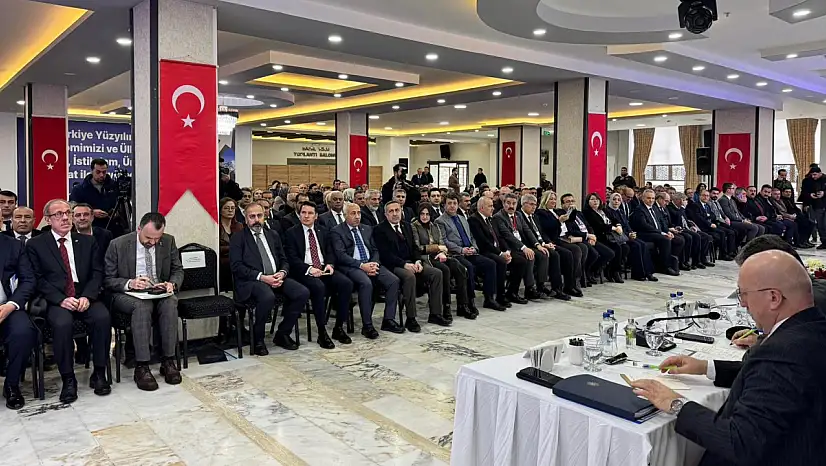 Van YYÜ Rektörü Prof. Dr. Hamdullah Şevli 'Van İli Ekonomi Buluşmaları' Programına Katıldı