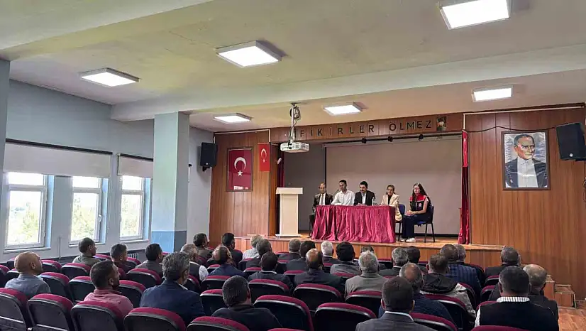 Yeni Kaymakam Tutal, Muhtarlarla İlk Toplantısını Gerçekleştirdi