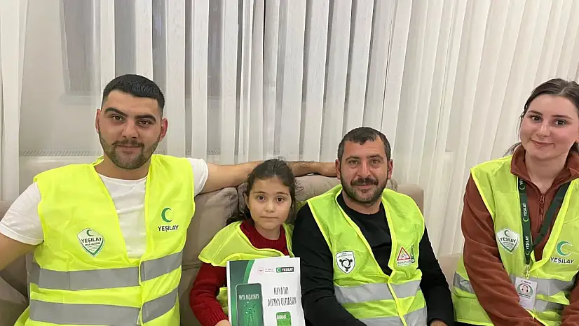 Yeşilay Kars Şubesi Ev Ziyaretleriyle Toplumu Bilinçlendiriyor